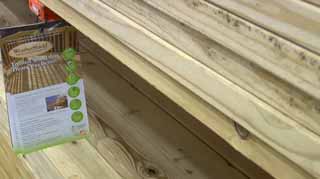 Advantages of Pressure-treated Wood Over Regular Lumber