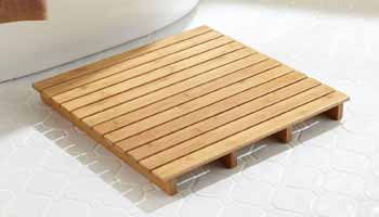 Benefits of a Wooden Bath Mat