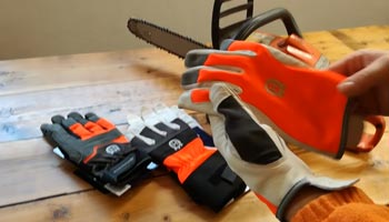 Chainsaw Gloves Buying Guide for Newbies