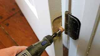 Safety Issues That You Should Take Care While Cutting Out Door Hinge