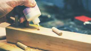 What-to-Look-for-while-Choosing-Wood-Glue